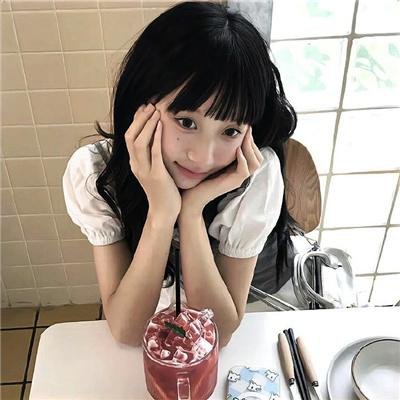 与一位女士合影 海报